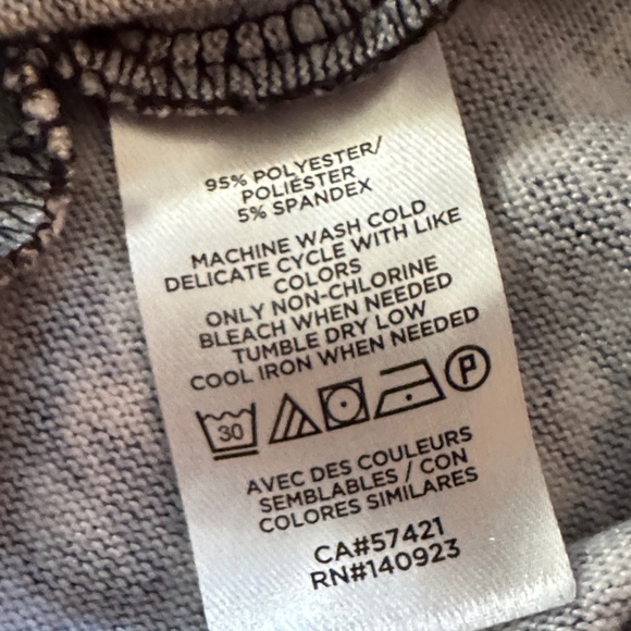 LOFT Outlet Black & White Houndstooth Turtleneck Top – Size L - Picture 6 of 6